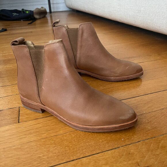 Eva Everyday Chelsea Boot (6.5) - Picture 4 of 5